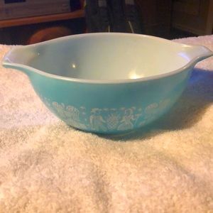 Vinatge Pyrex Butterprint Cinderella Bowl